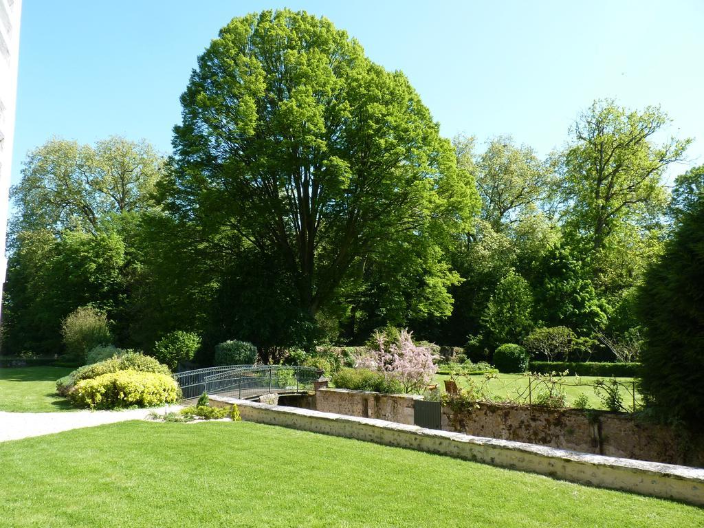 Le Clos Saint Nicolas Château-Renard Exterior photo